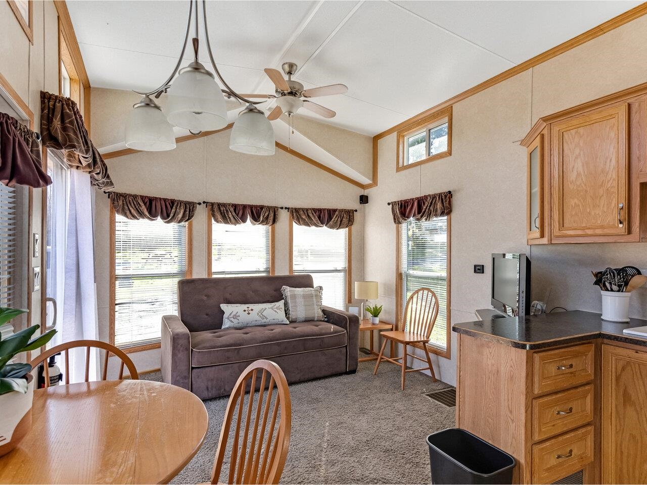 13 Perch Circle