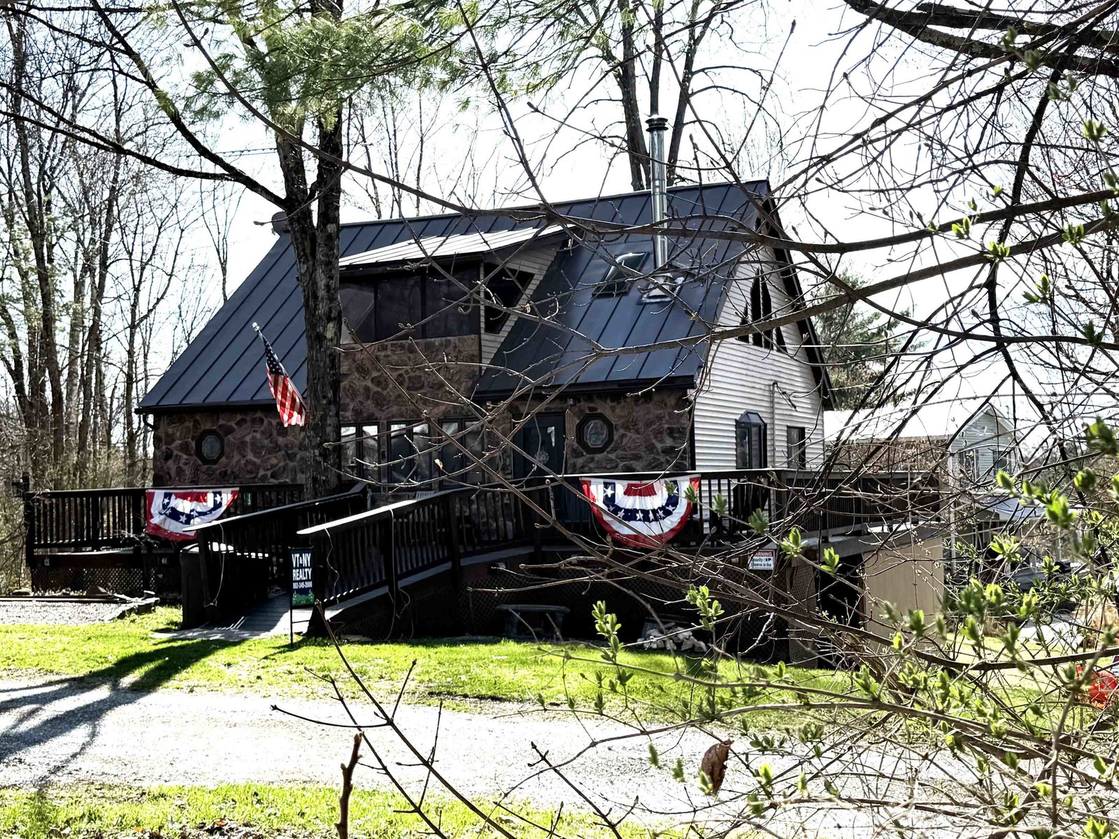 House with Vaulted views