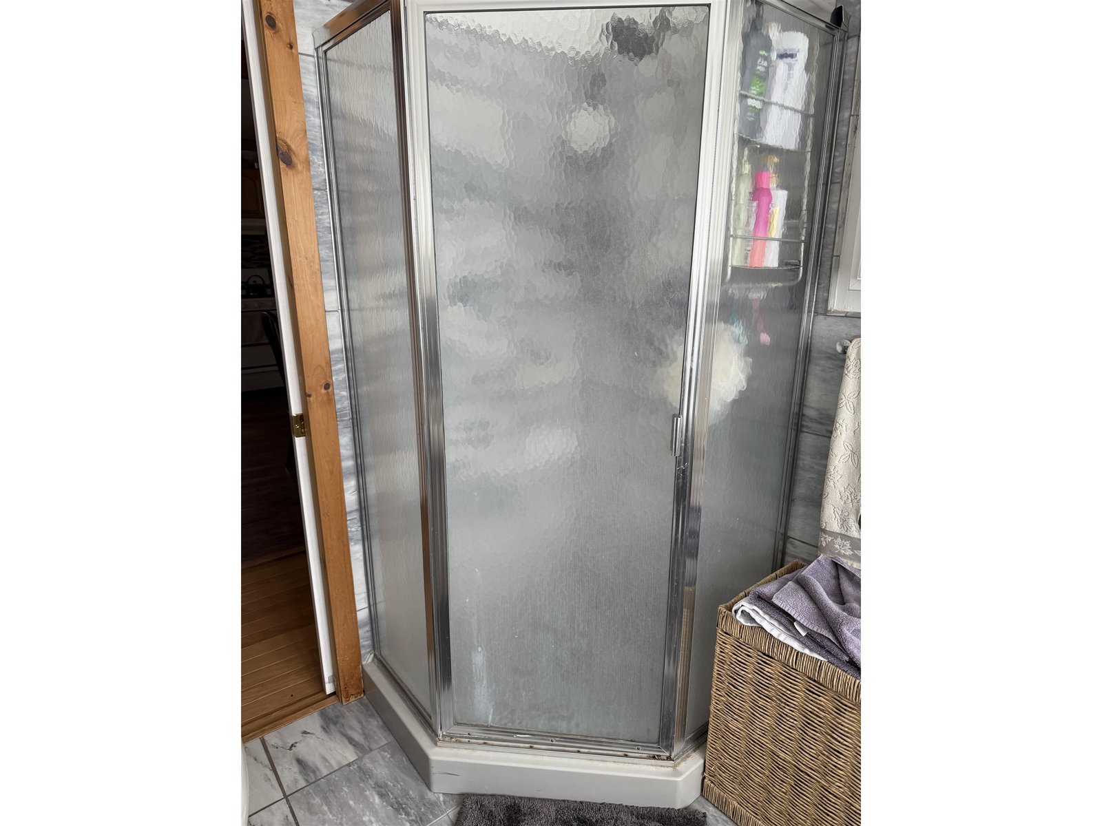Shower 1st Fl