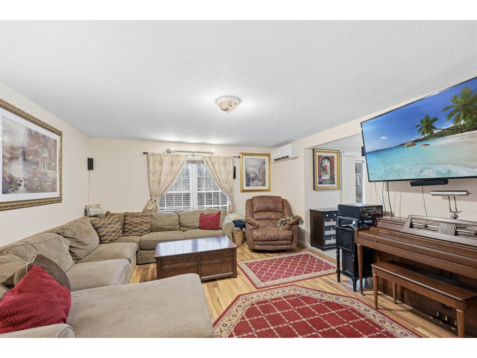 130 Pheasant Woods, Unit 100