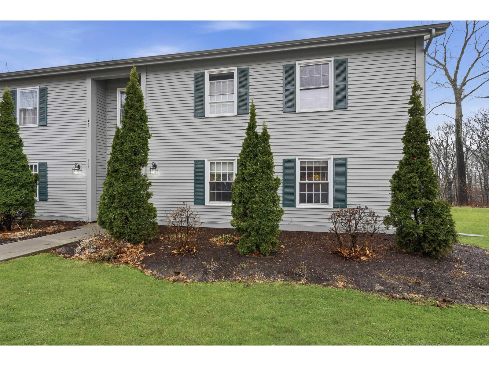 130 Pheasant Woods, Unit 100