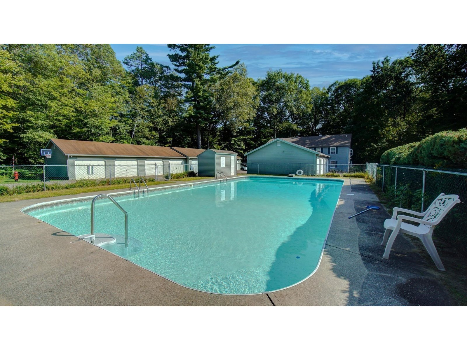 130 Pheasant Woods, Unit 100