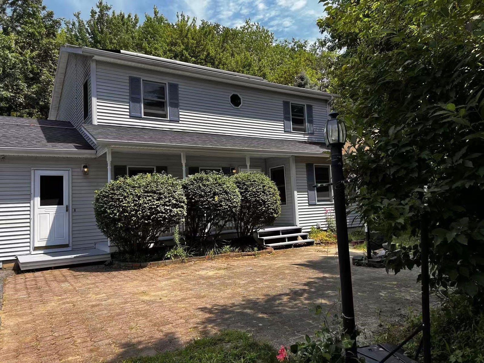 1301 Blakely Road