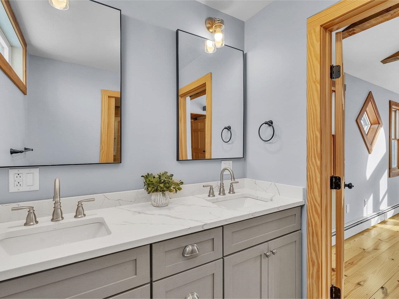 Double vanity primary bath