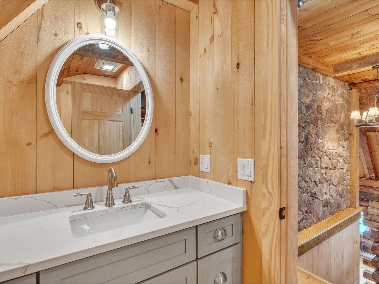 2nd floor half bathroom