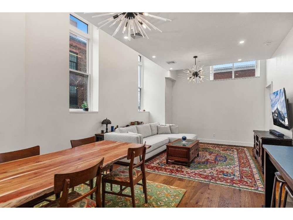 131 Main Street, Unit 2A-1