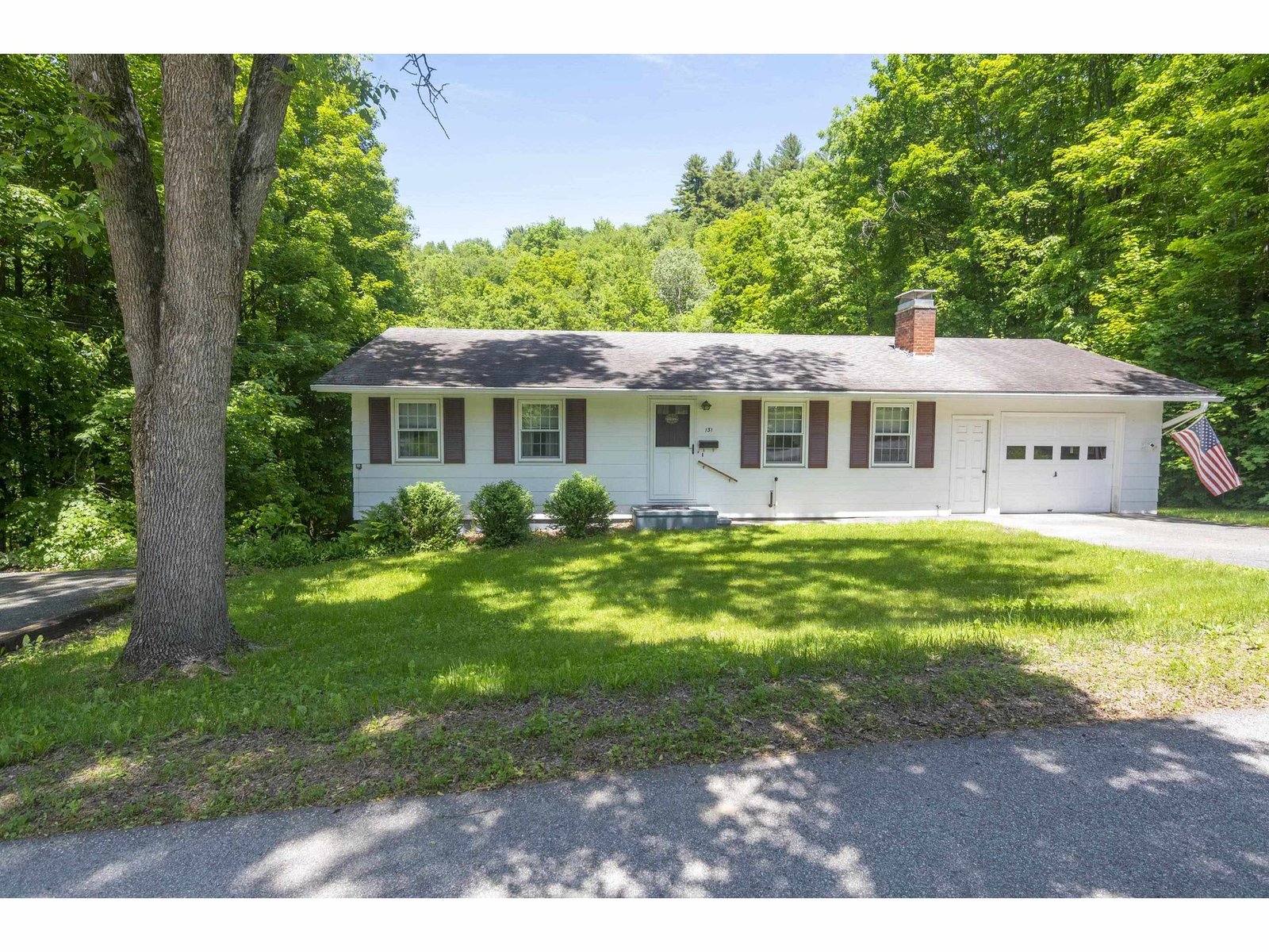 131 Slate Avenue, Northfield