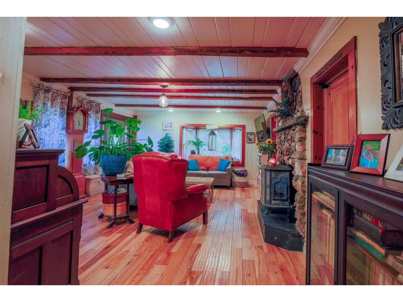 1312 Macintosh Hill Road