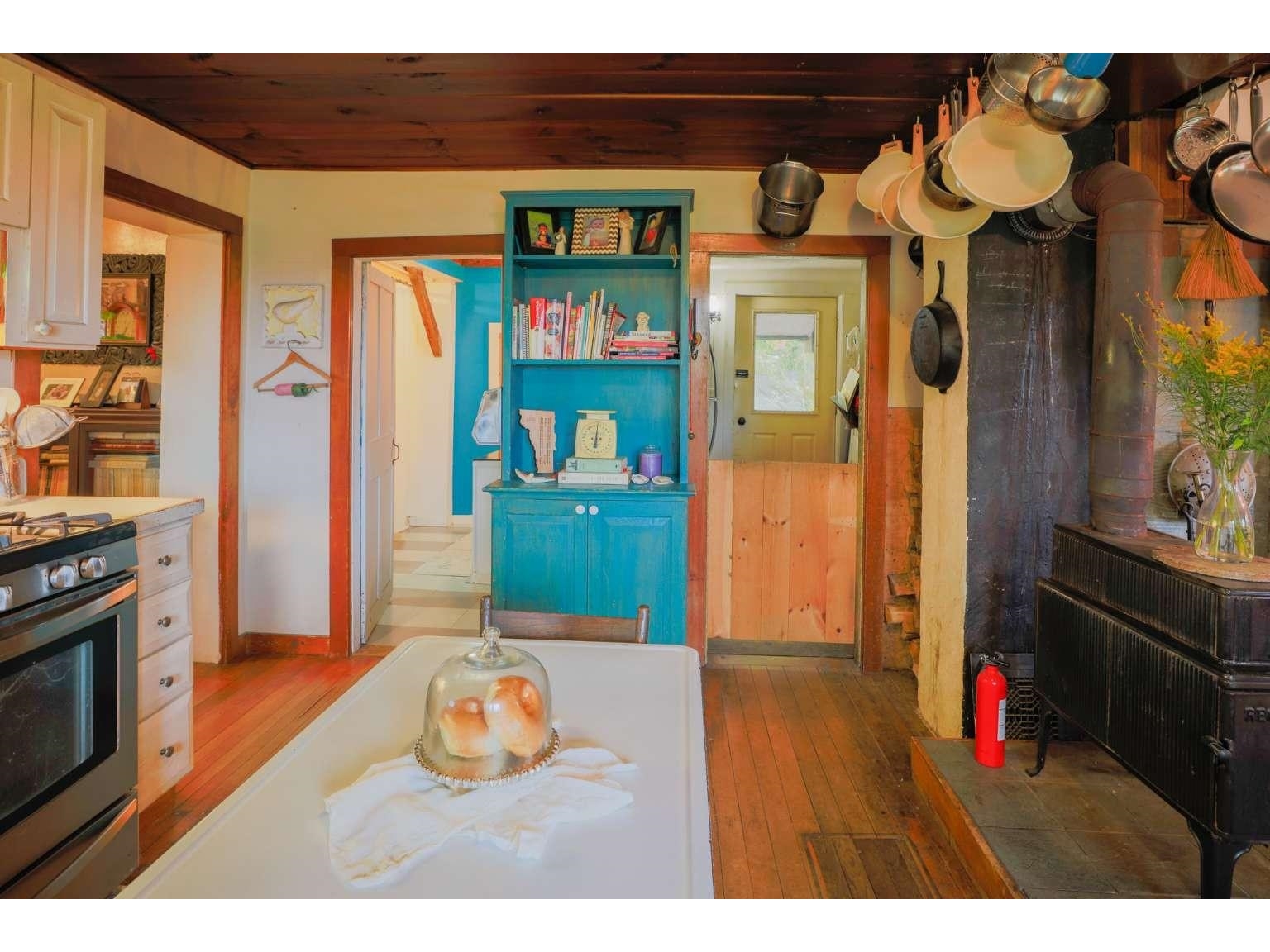 1312 Macintosh Hill Road