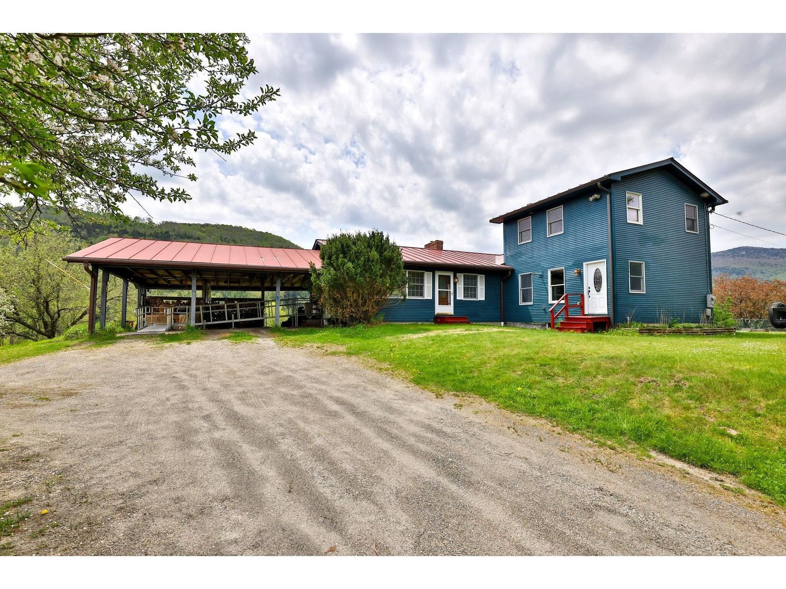 1319 Brandon Mountain Road