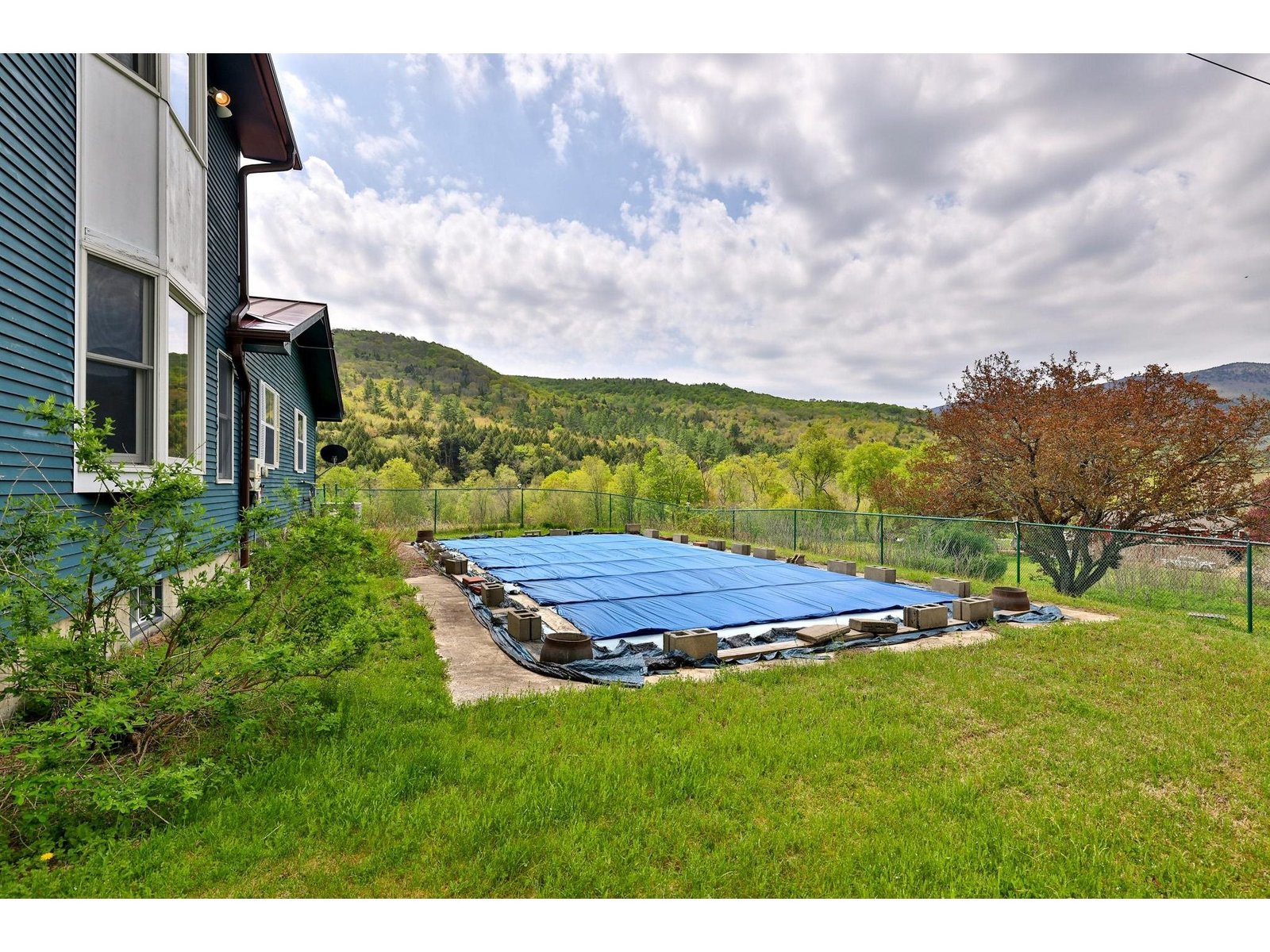 1319 Brandon Mountain Road