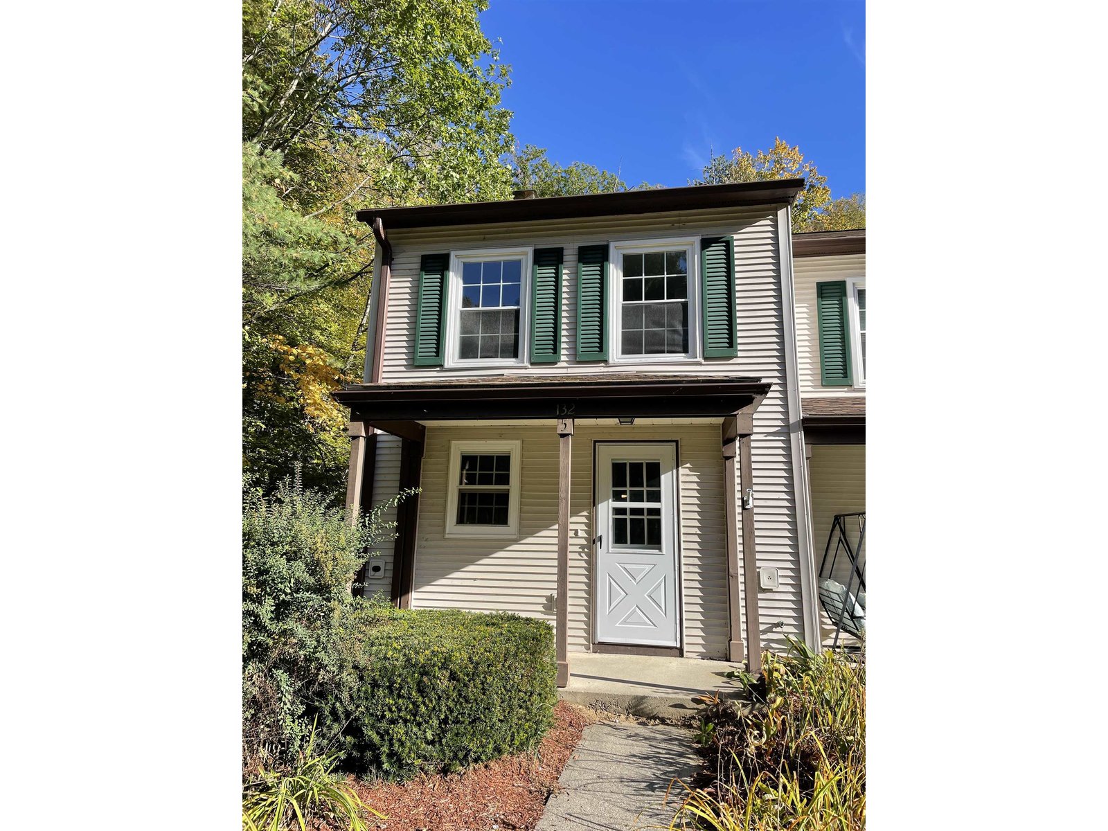 132-5 Whispering Pines, Unit 5