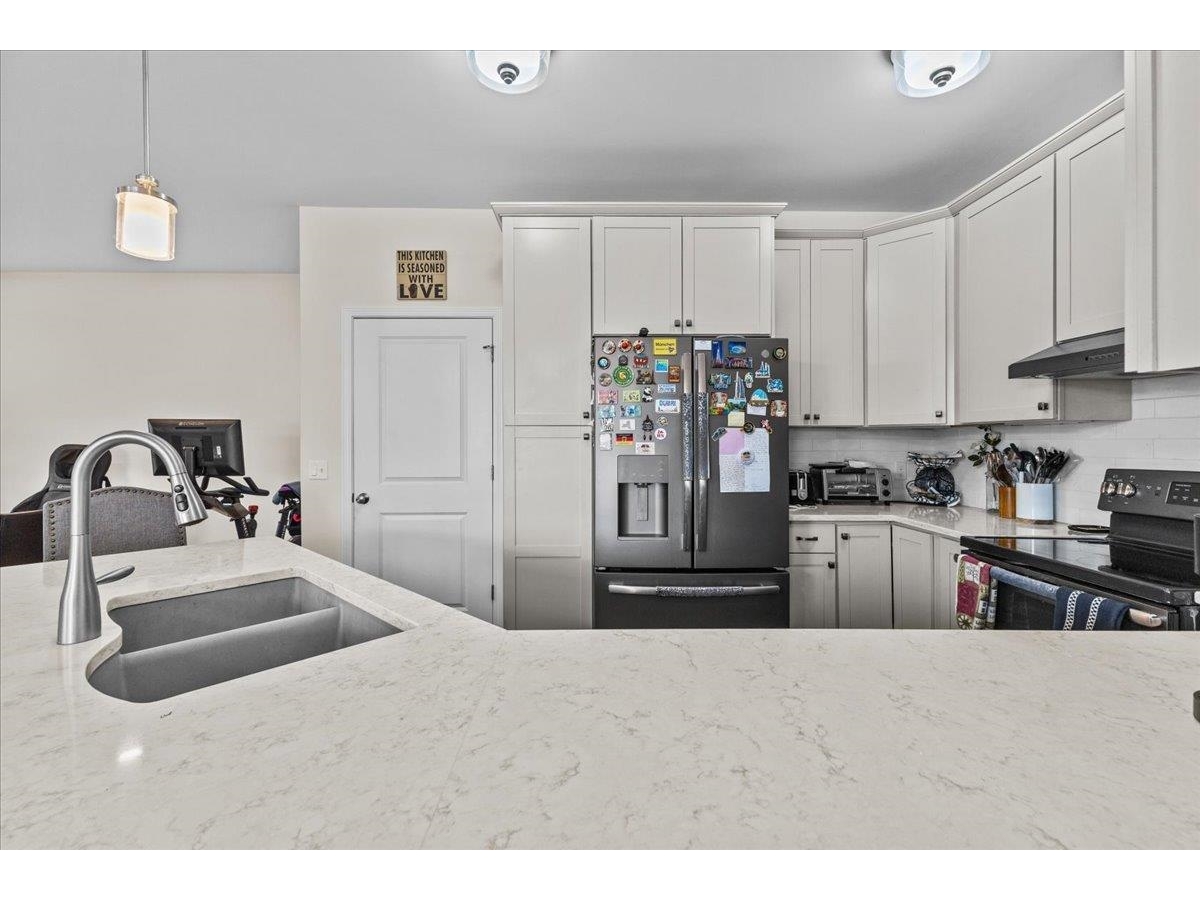 132 Stillwater Lane, Unit 7