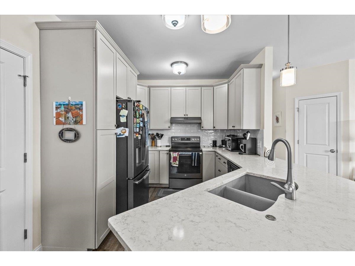 132 Stillwater Lane, Unit 7