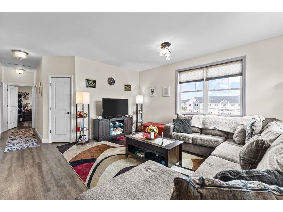 132 Stillwater Lane, Unit 7