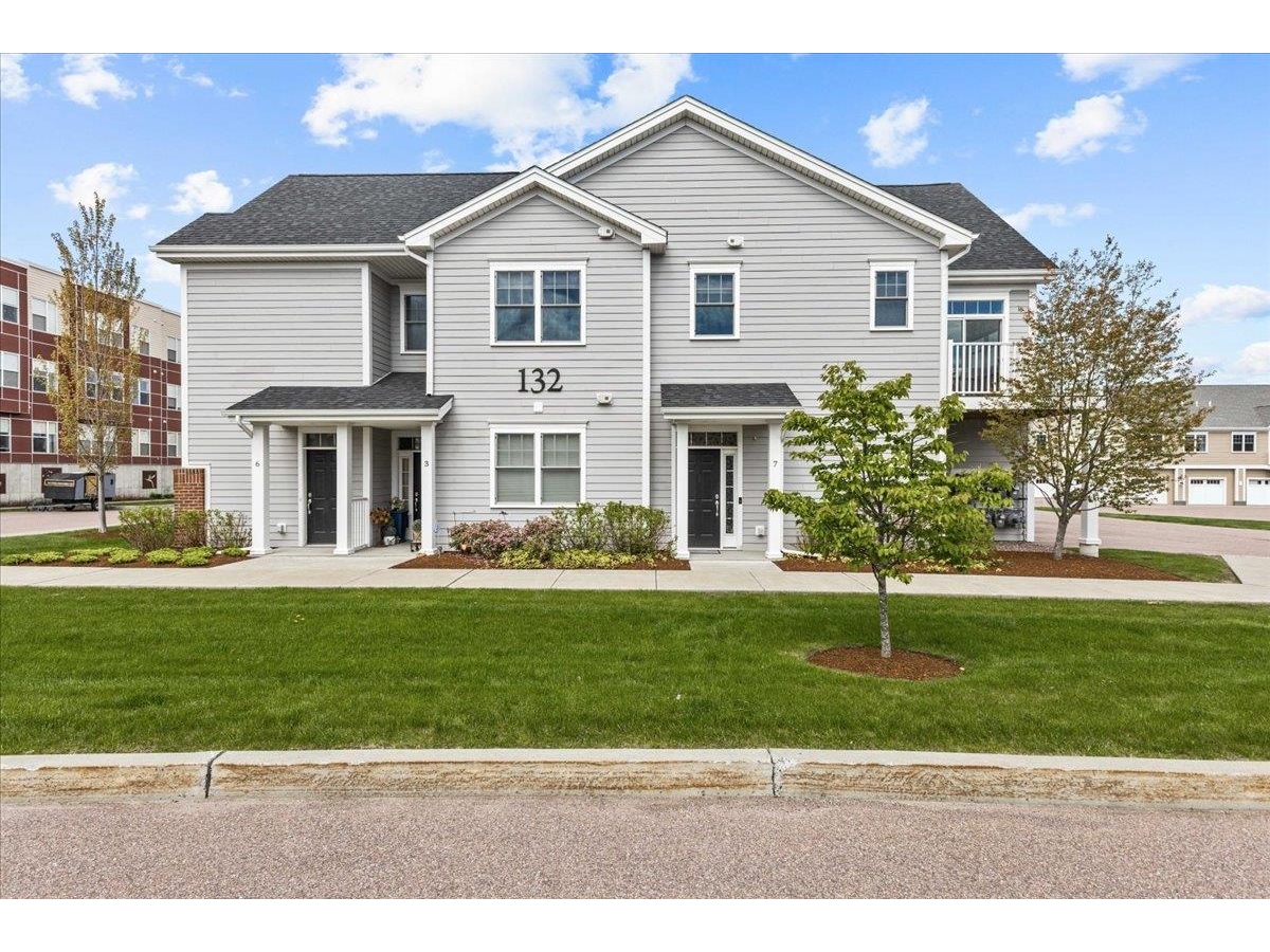 132 Stillwater Lane, Williston