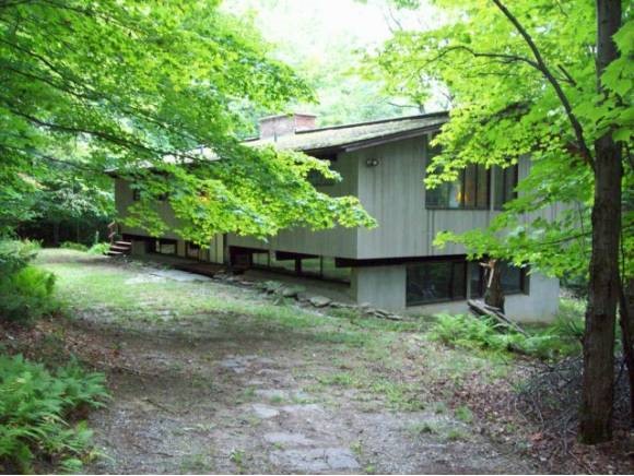 132 White Gates Ln