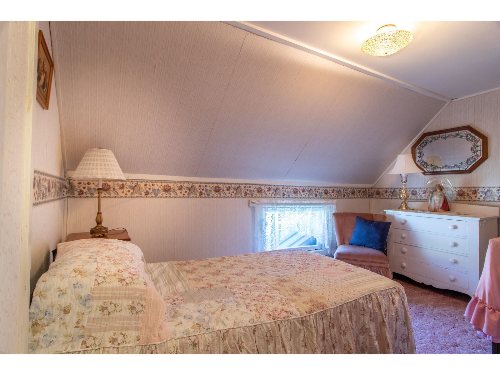 2nd upstairs bedroom