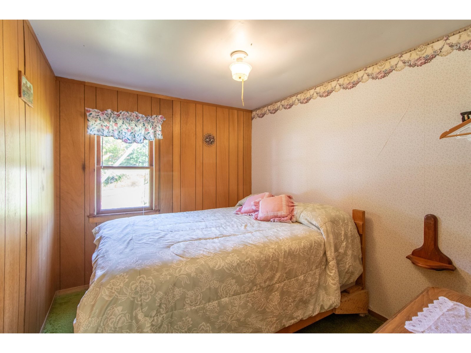1st bedroom