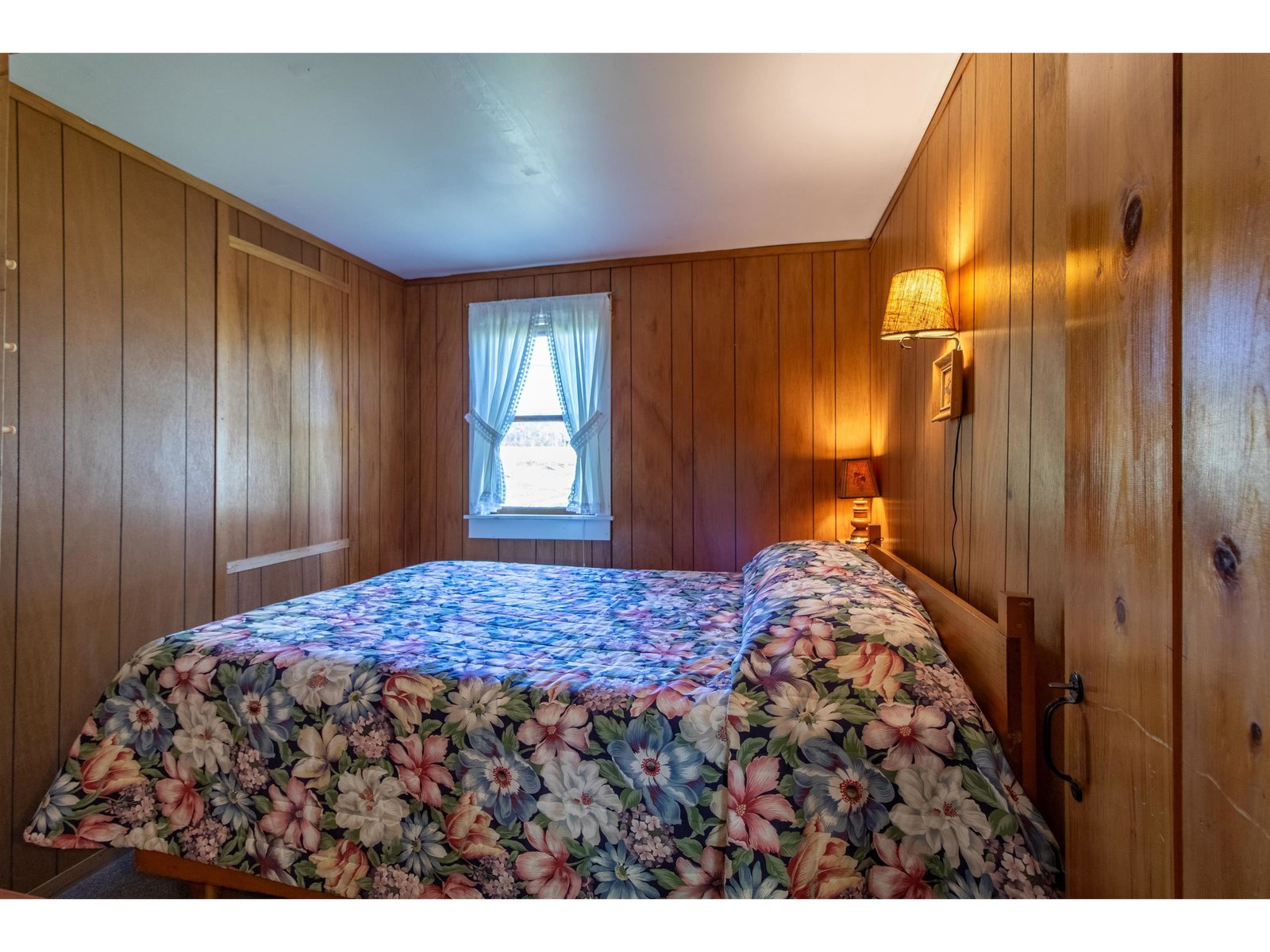 1st bedroom