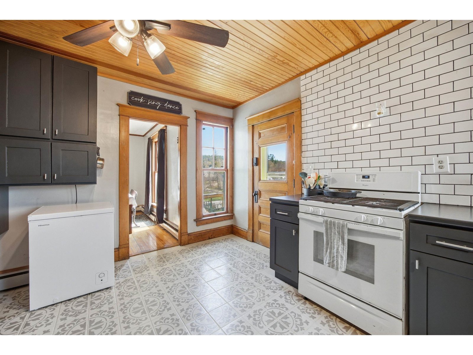 1327 Creamery Road