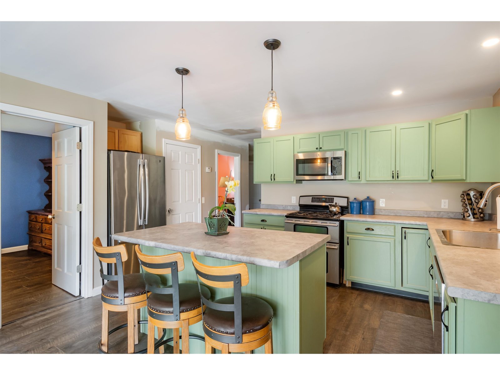 1329 W Hill Road
