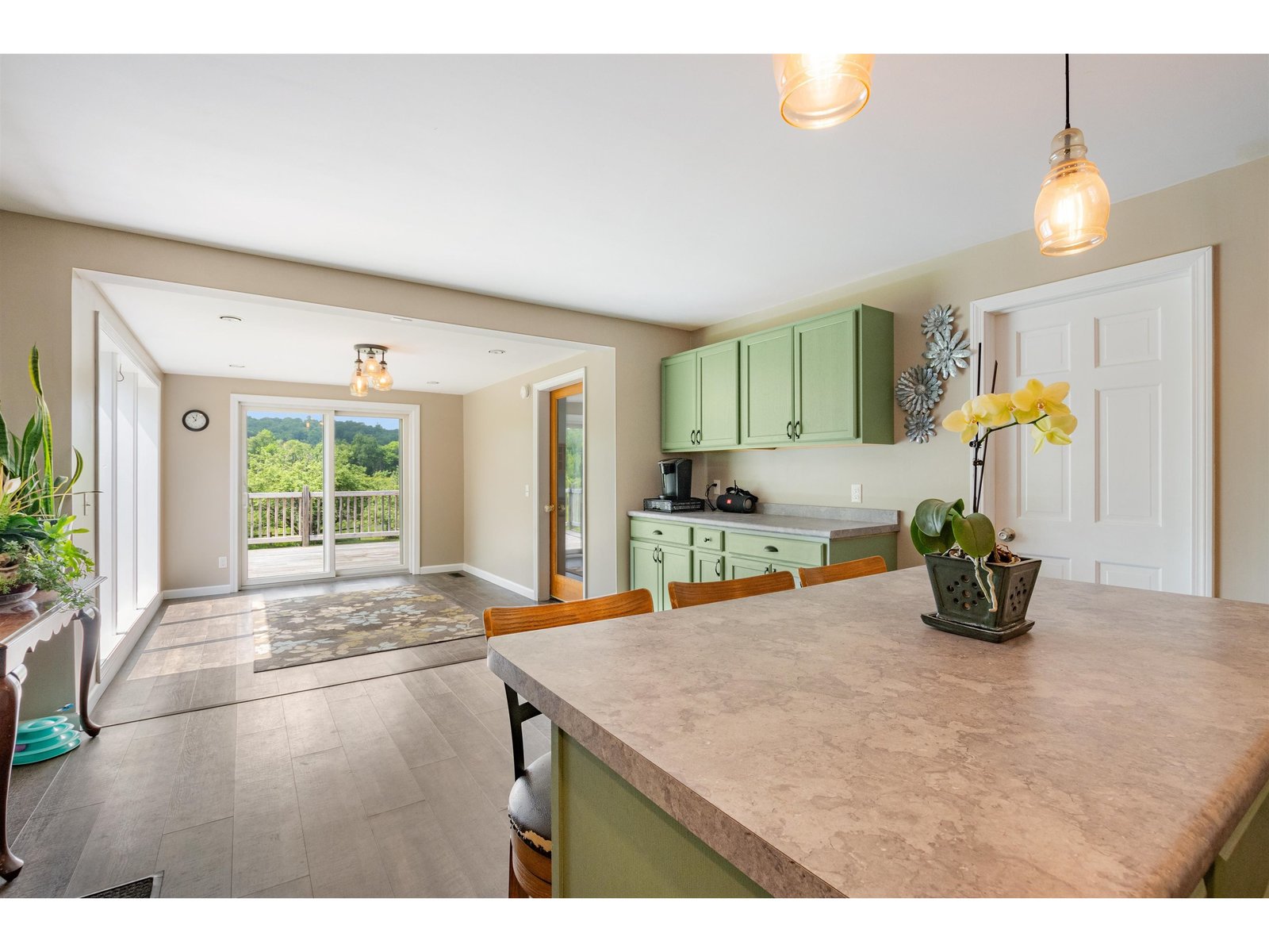 1329 W Hill Road