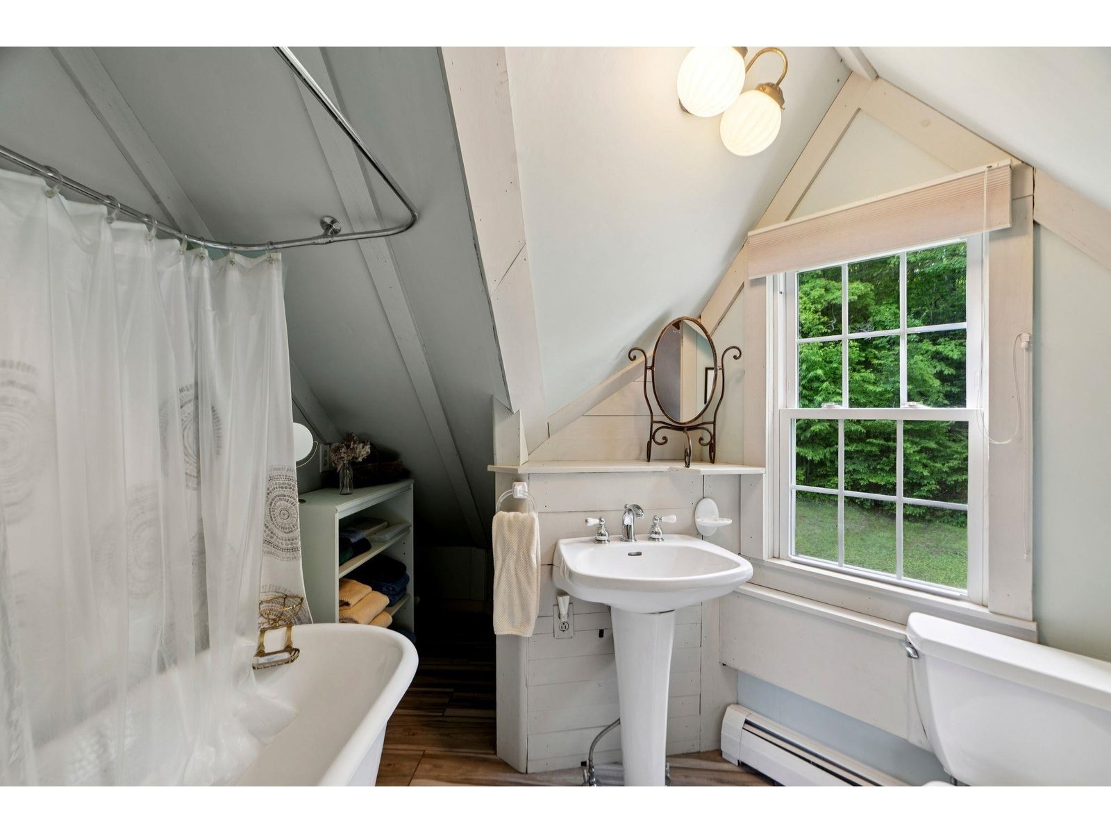 Full Bath - 2nd Floor