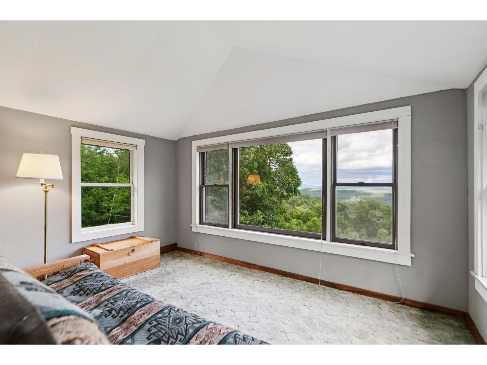 Copula With Long Range Views - Loft