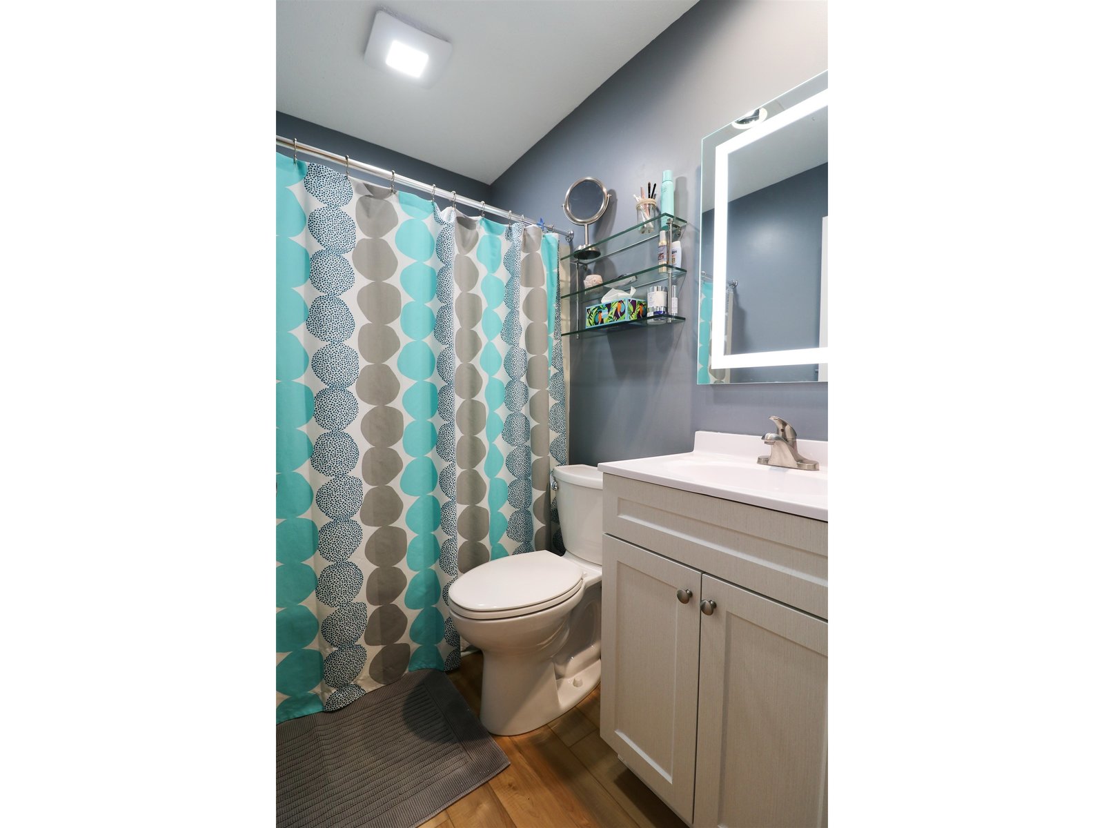 133 Colonial Drive, Unit 403