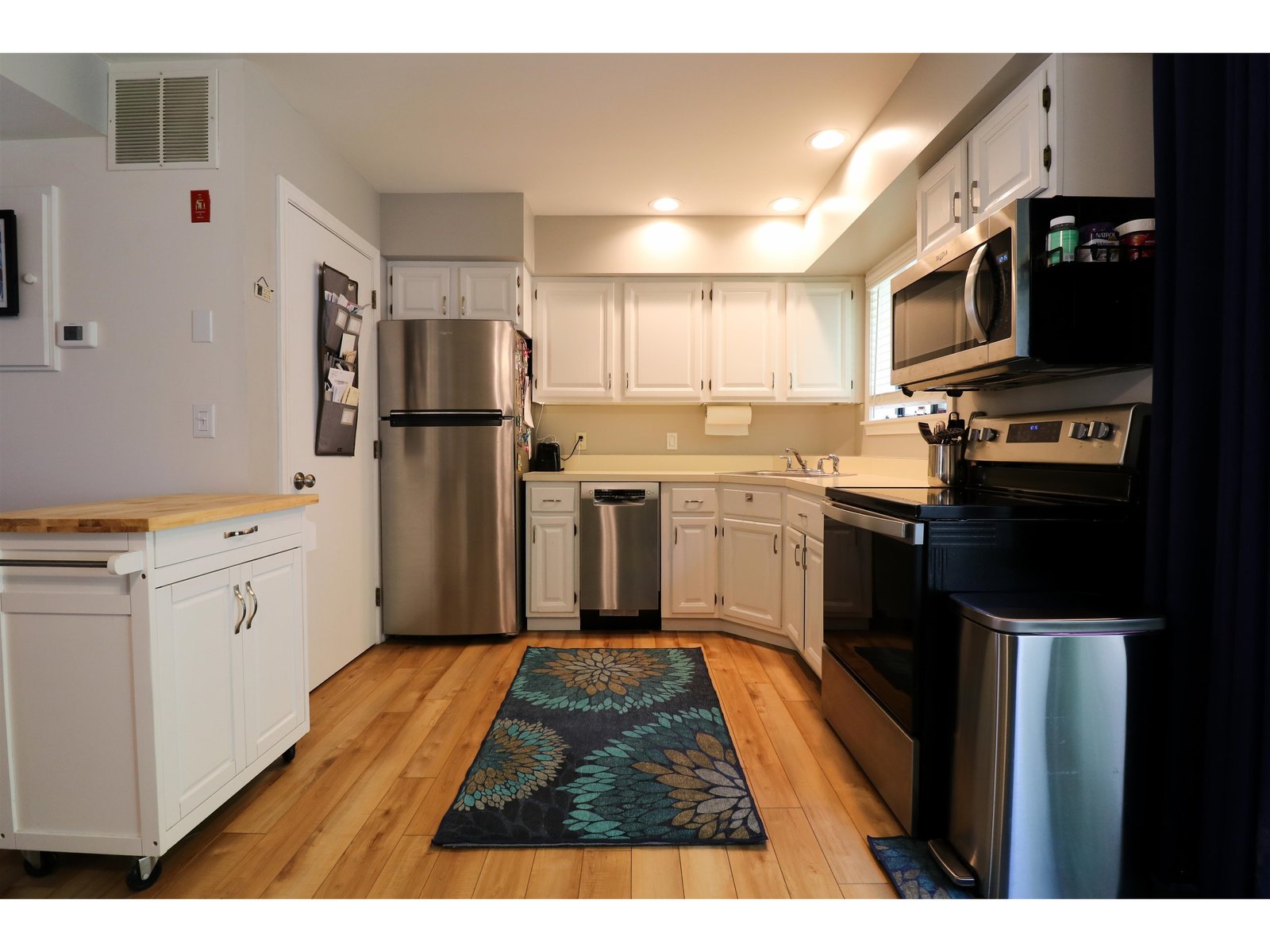 133 Colonial Drive, Unit 403