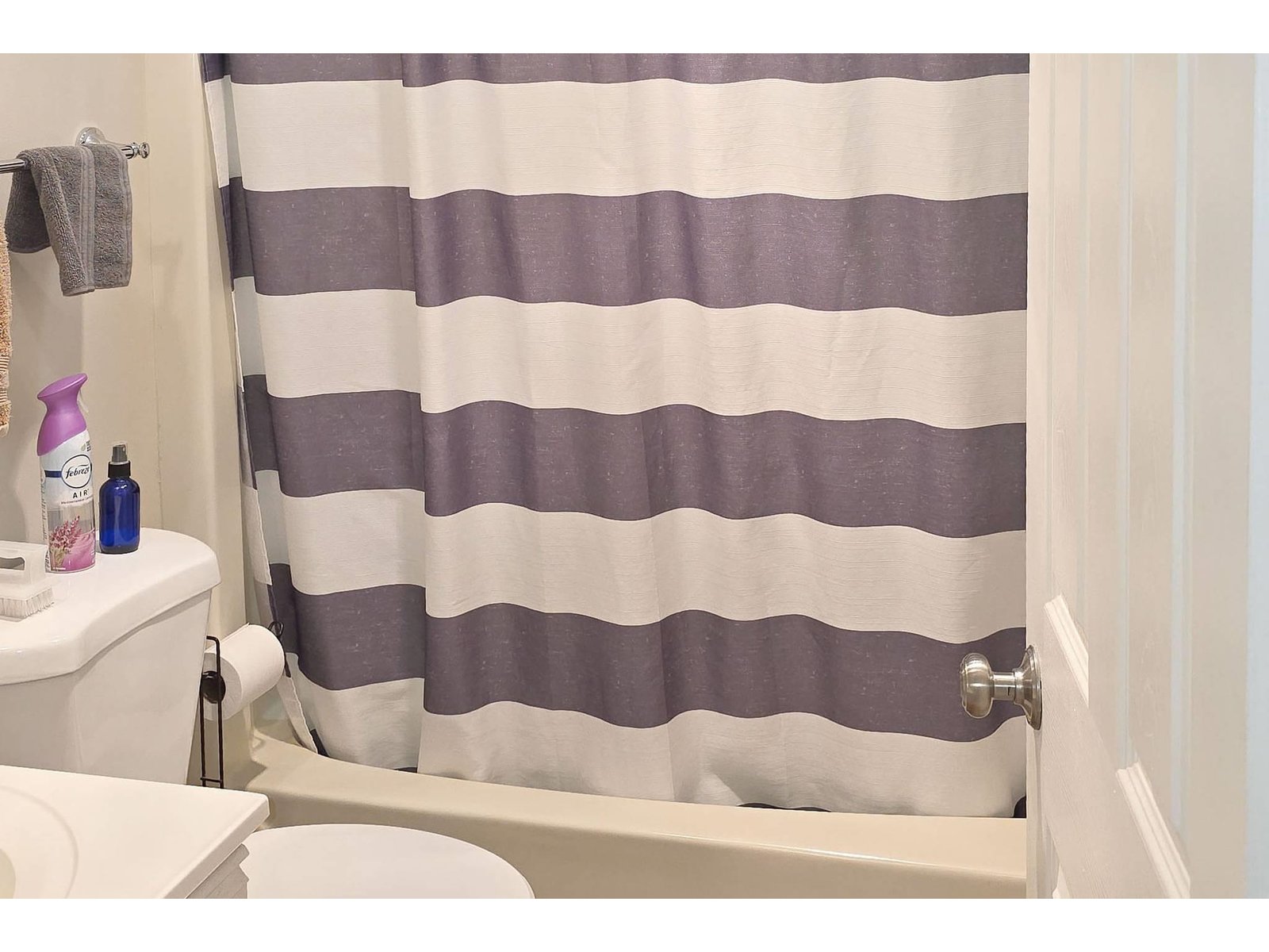 133 Colonial Drive, Unit 702