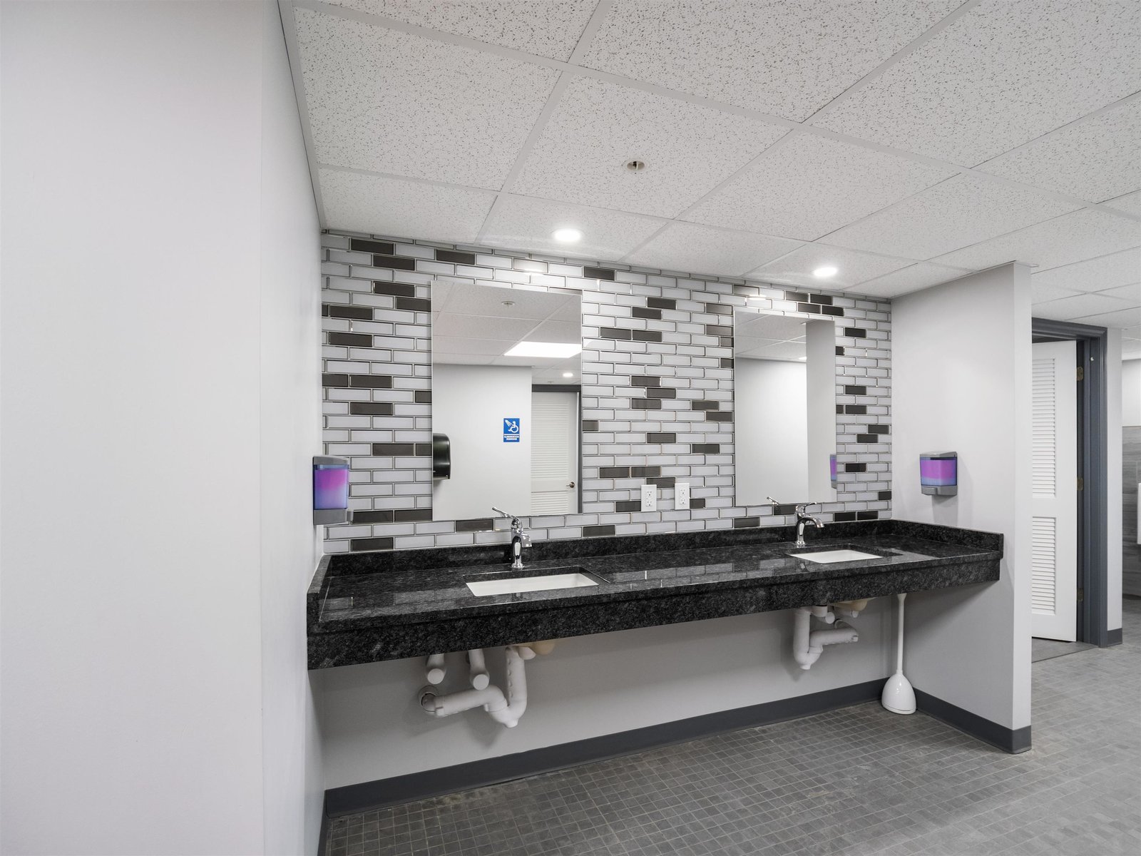 133 East Mountain Road, Unit 3B07
