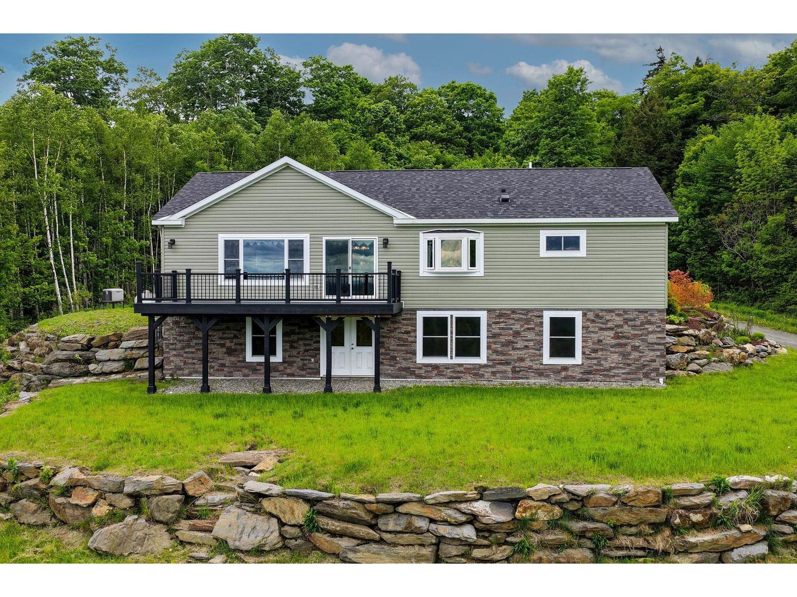 133 Rousseau Road