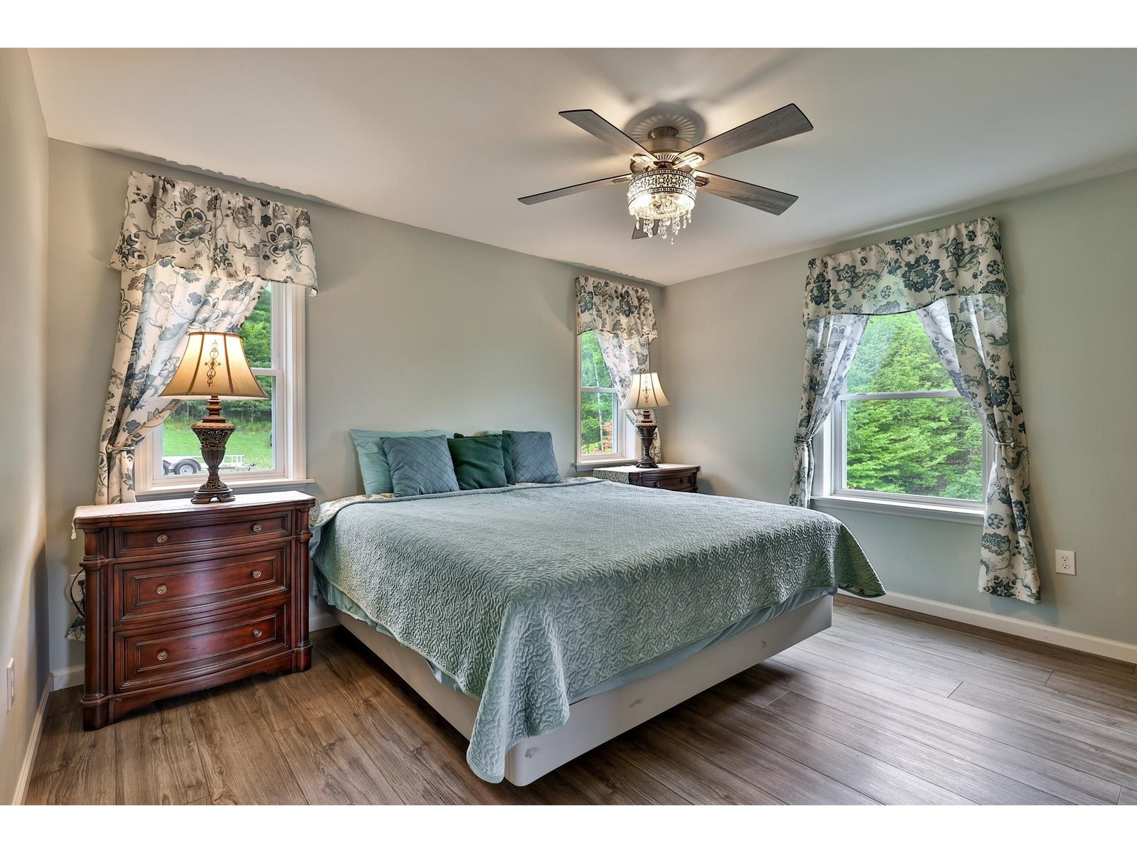 133 Rousseau Road