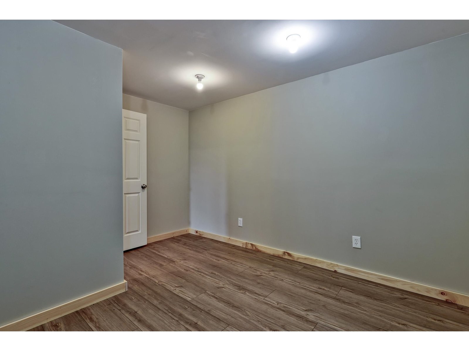 133 Rousseau Road