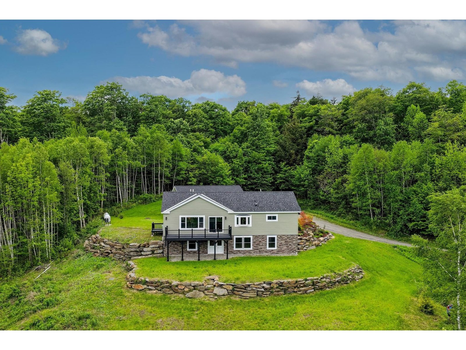 133 Rousseau Road