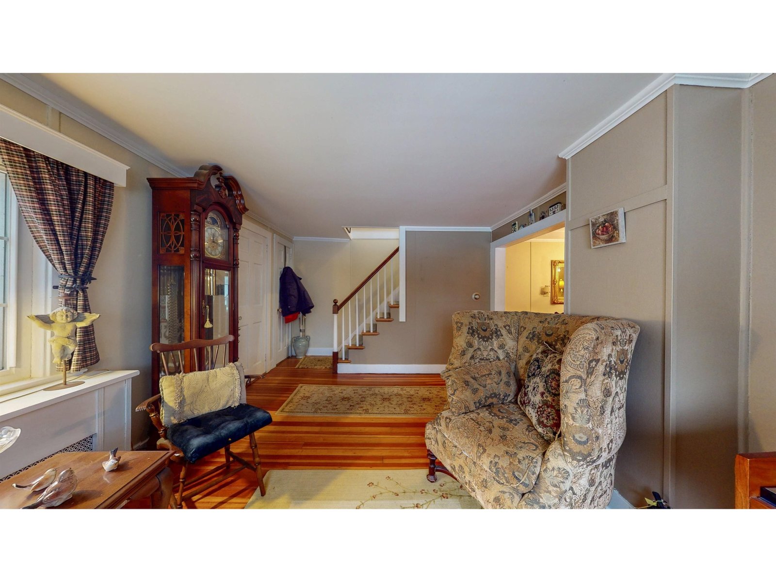 Main House Apt - Den