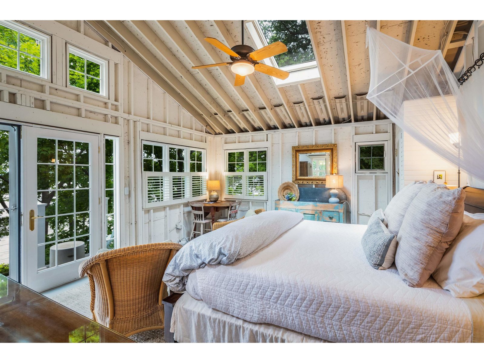 1333 Colchester Point Road