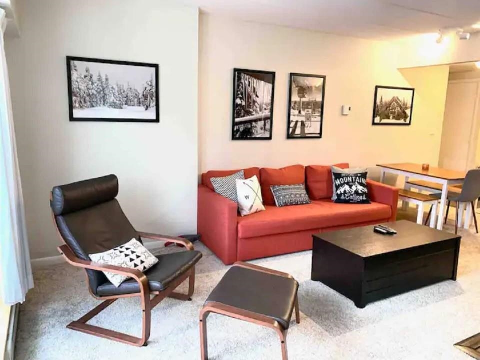 135 E Mountain Road, Unit 1D5