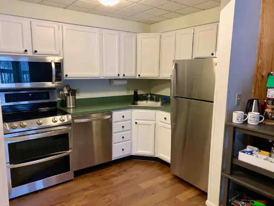 135 E Mountain Road, Unit 1D5