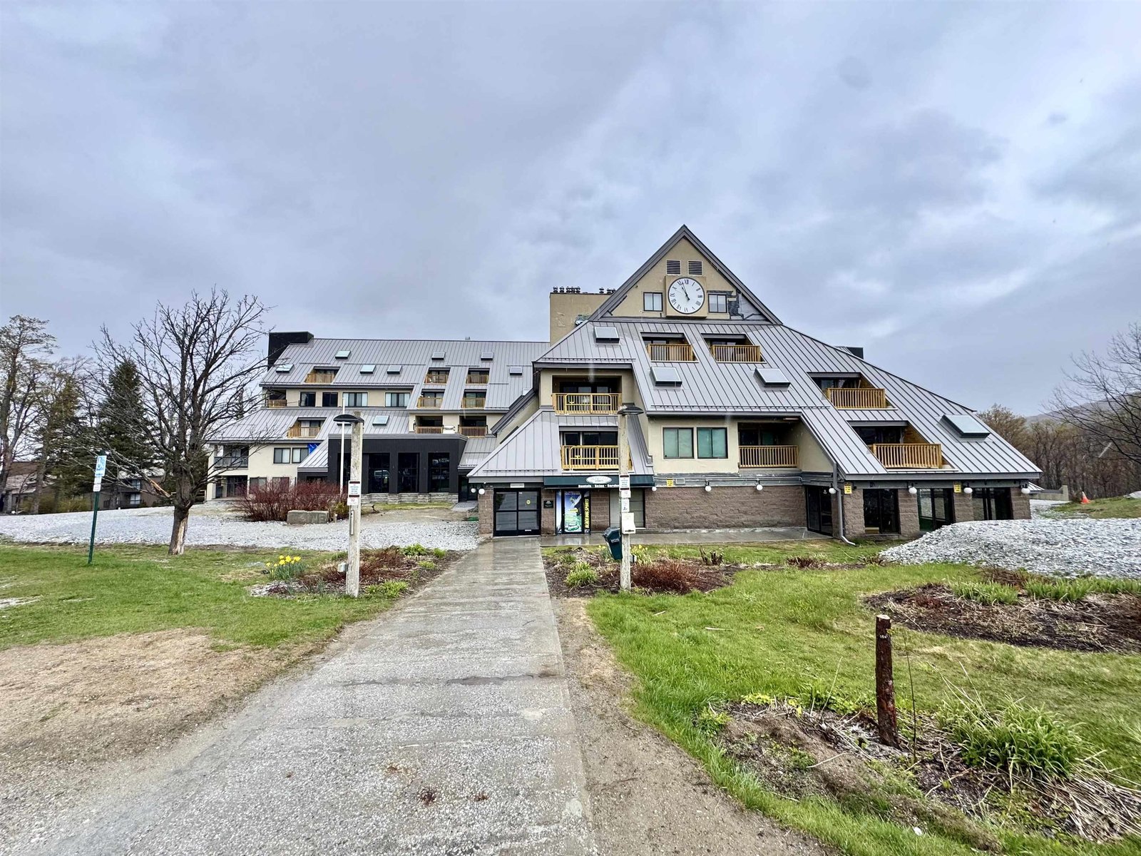 135 East Mountain Road, Unit 1-A-3