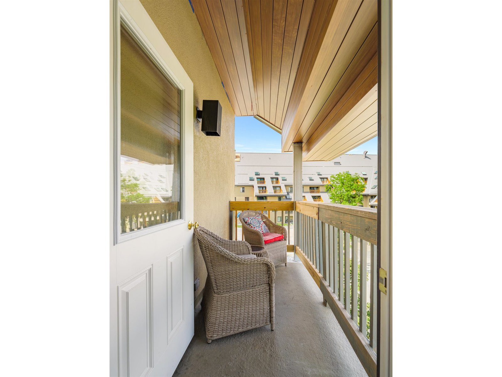 135 East Mountain Road, Unit 1G6