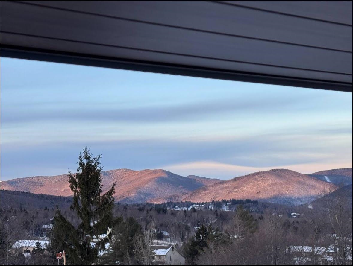135 East Mountain Road, Unit 1G6