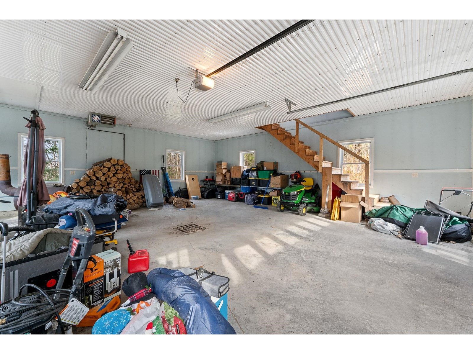 135 Hillcrest Heights