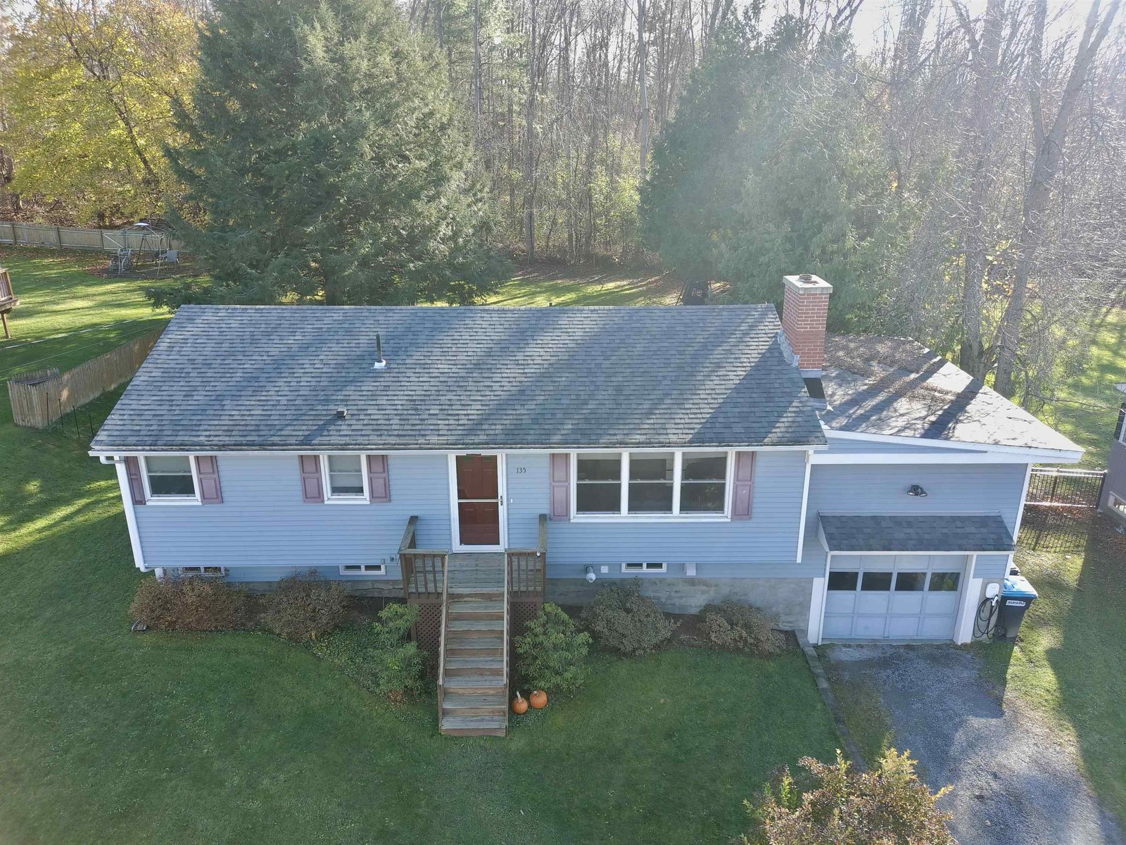 135 Lakeview Drive