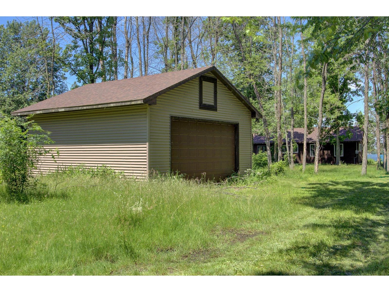 135 Savage Point North