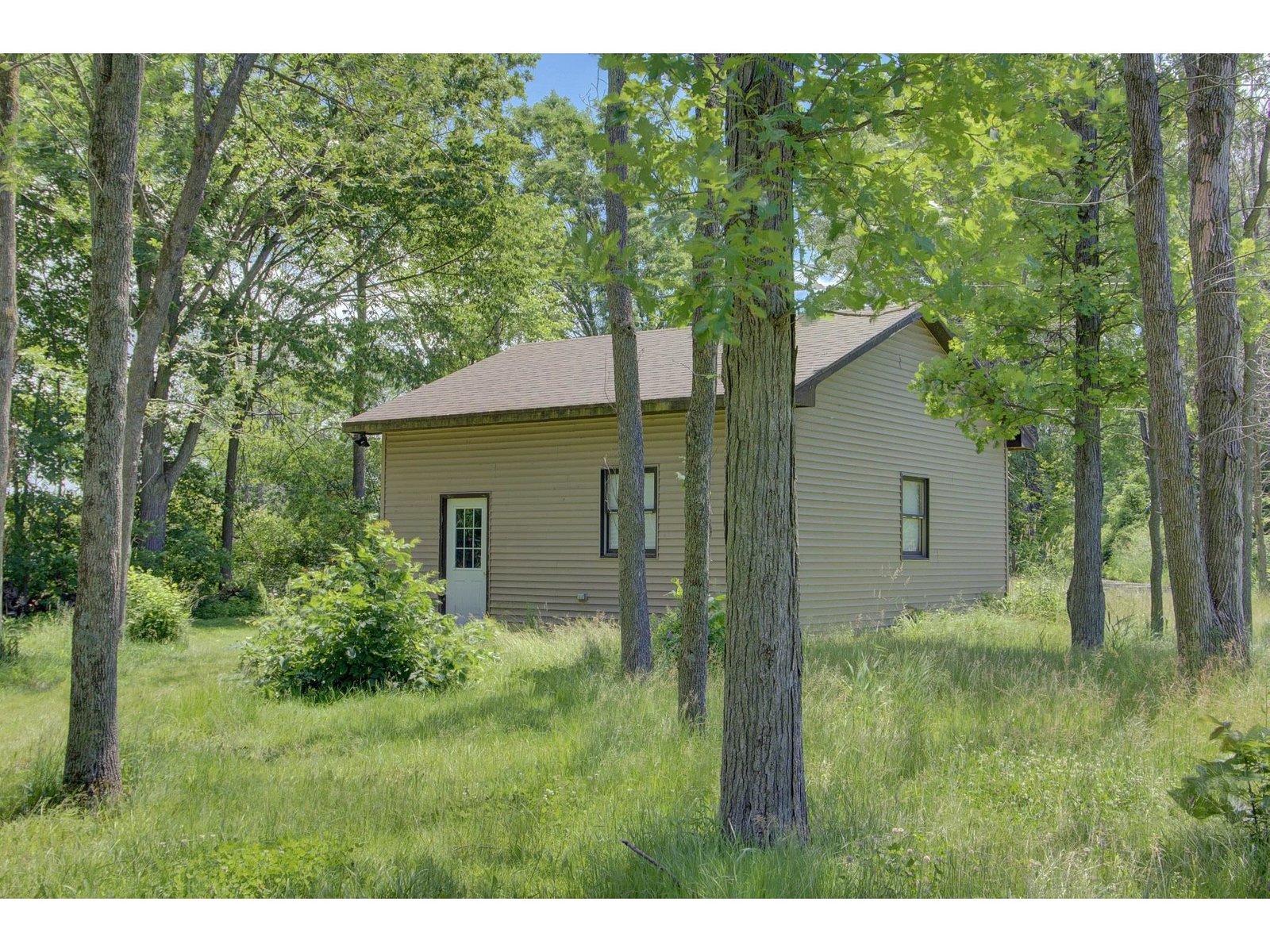 135 Savage Point North