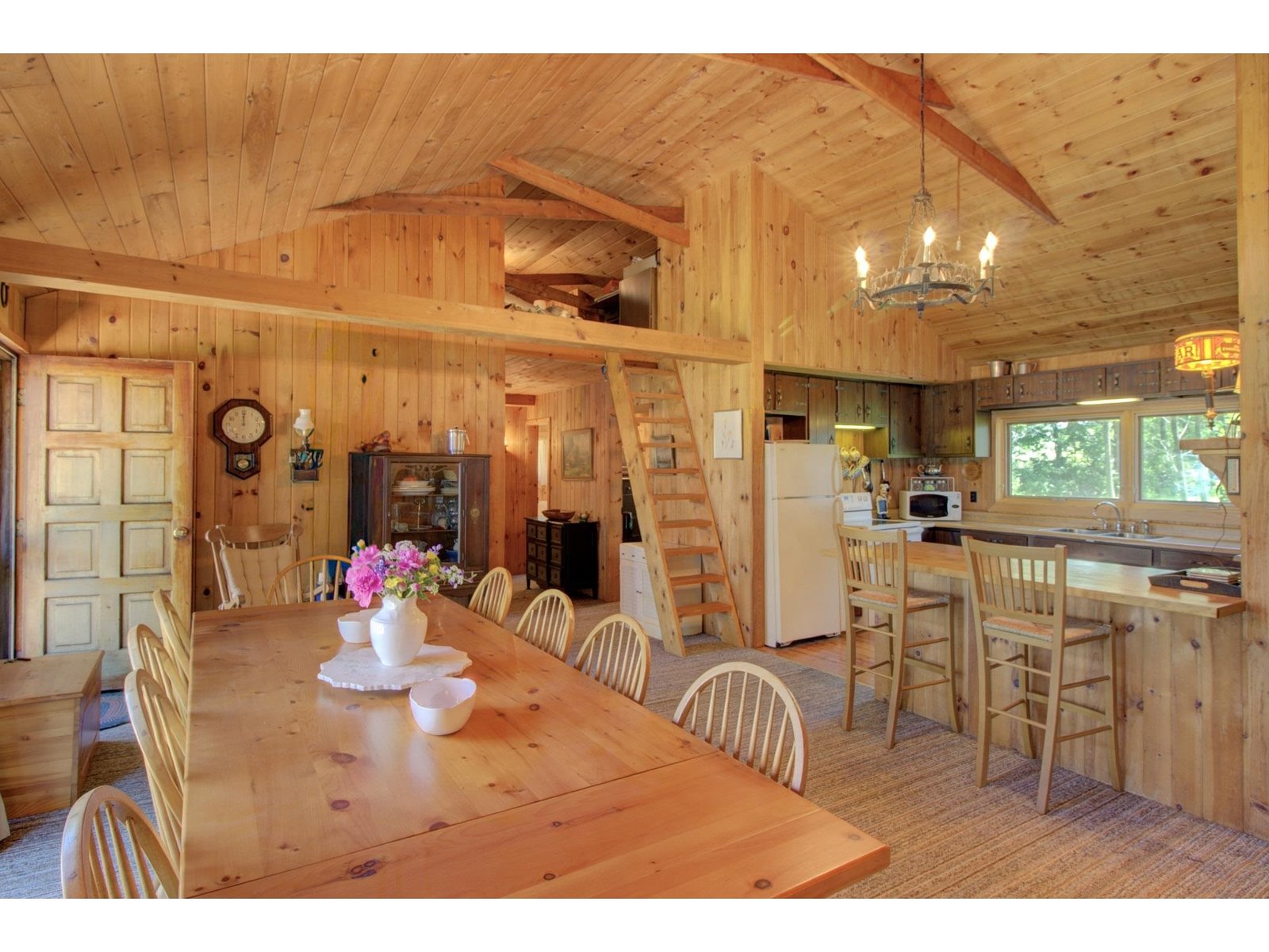 135 Savage Point North