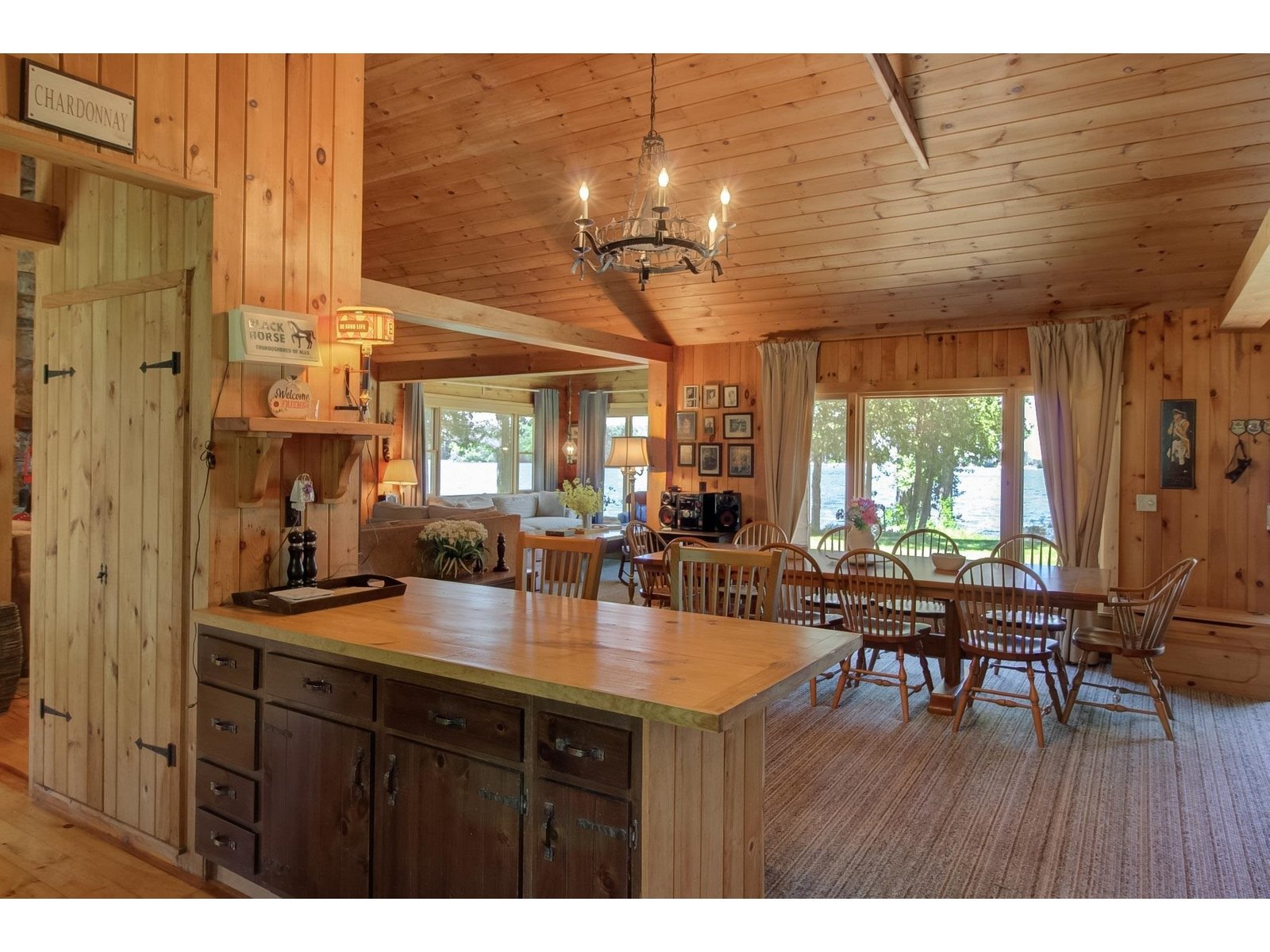 135 Savage Point North